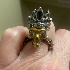 Alexander McQueen skull queen ring